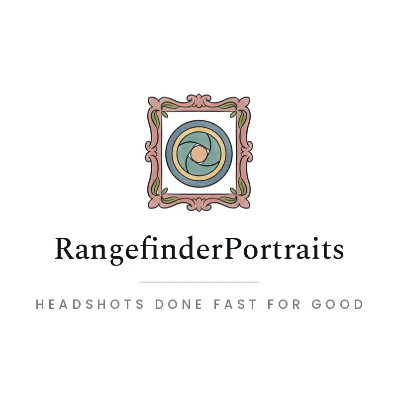 Illustrated photo studio logo with a camera lens inside a picture frame