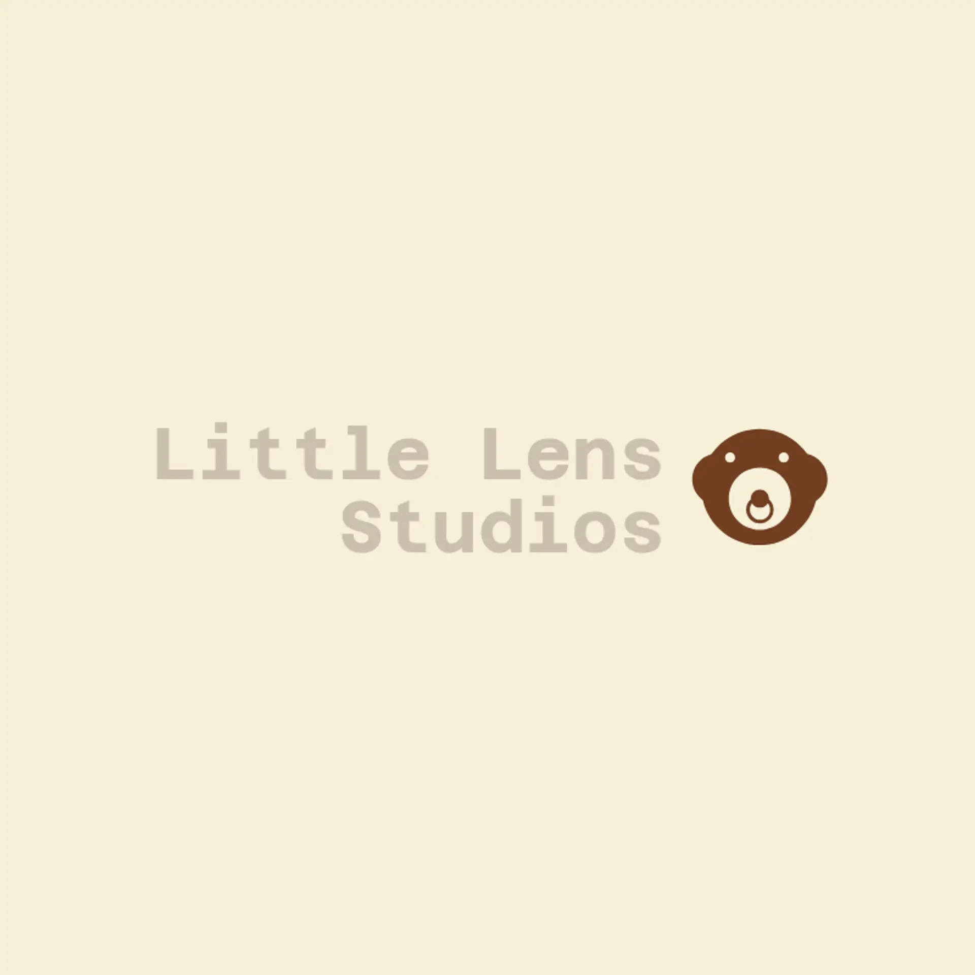 Little Lens Studios logo for newborn photography