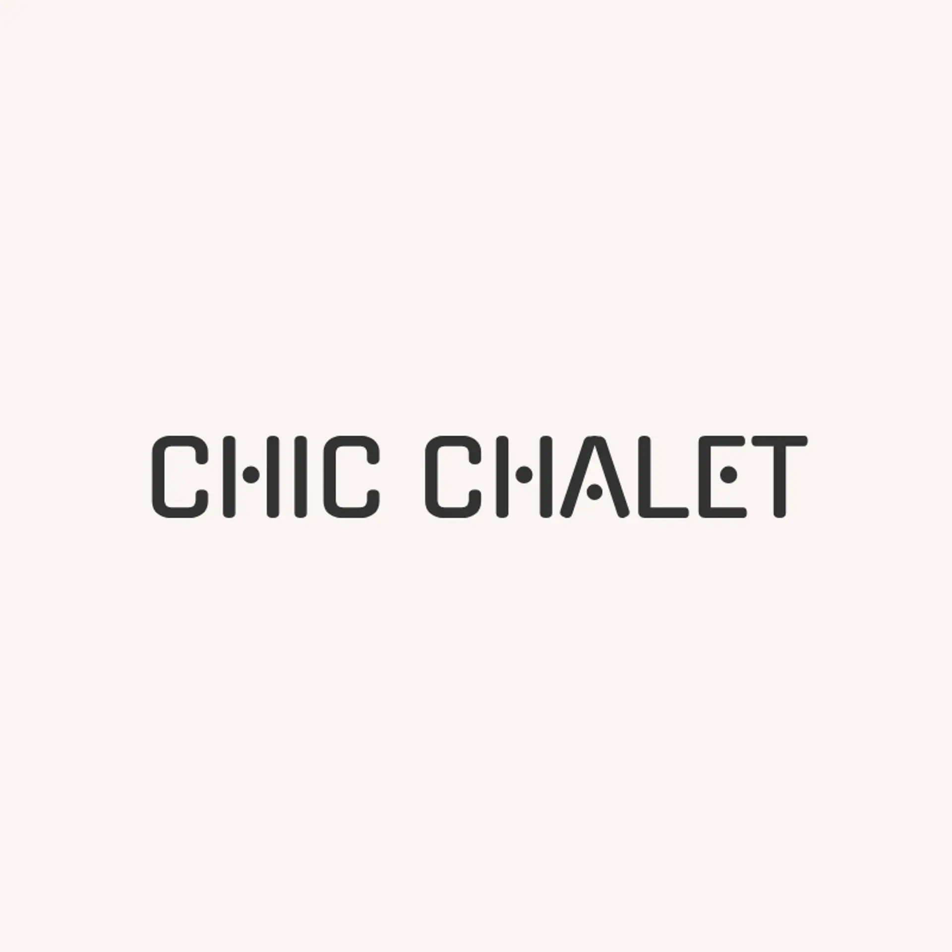 Chic Chalet logo for beauty fashion