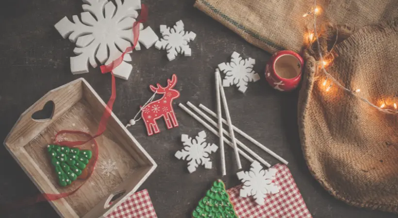 How To Make A Holiday-Themed Version Of Your Company Logo
