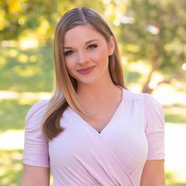 Liz Jeneault profile image