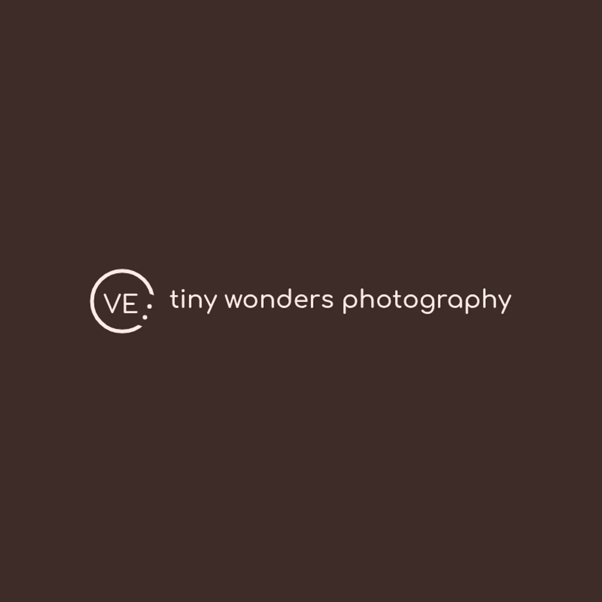 Tiny Wonders Photography logo for newborn photography