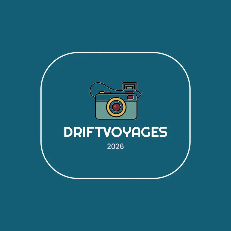 Travel camera logo